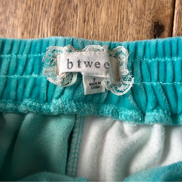 Btween Velour Tie Dye Marching Set size 7 - Picture 10 of 11